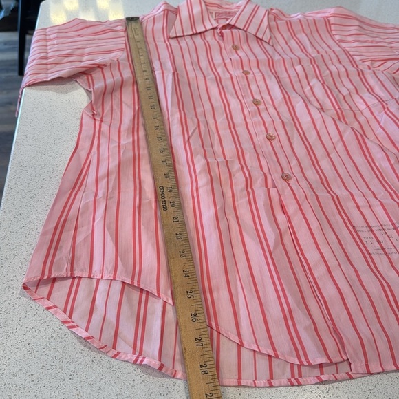 VINTAGE PINK SHORT SLEEVE BUTTON-UP SHIRT - HAMPSHIRE HOUSE BY VAN HEUSEN - - Picture 11 of 14
